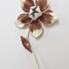 1960s brooch single flower front