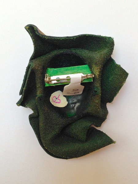 1980s brooch face back