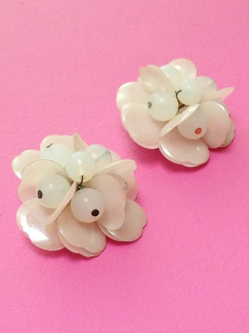 Pretty Pearlescent 1950s Clip Earrings