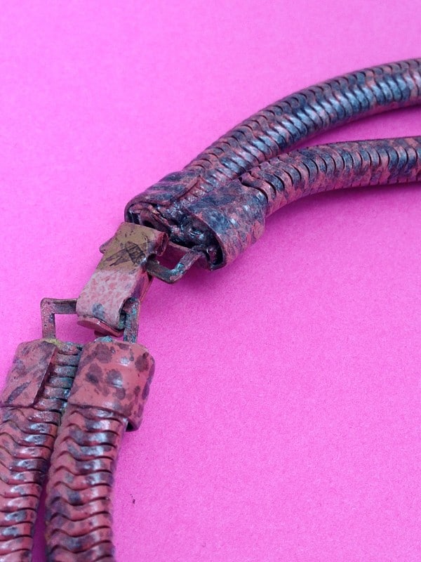 Vintage Snake Chain Necklace in Grey:Pink clasp