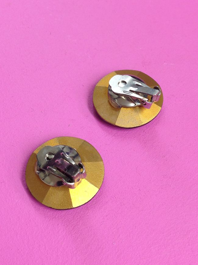 1980s Earrings red glass back