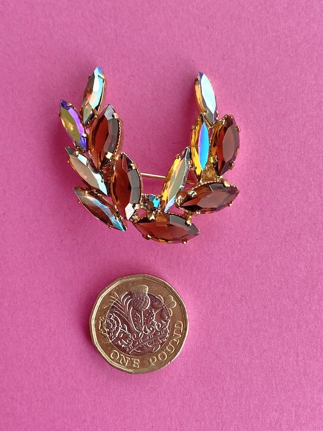 50s Vintage Brooch Amber glass scale