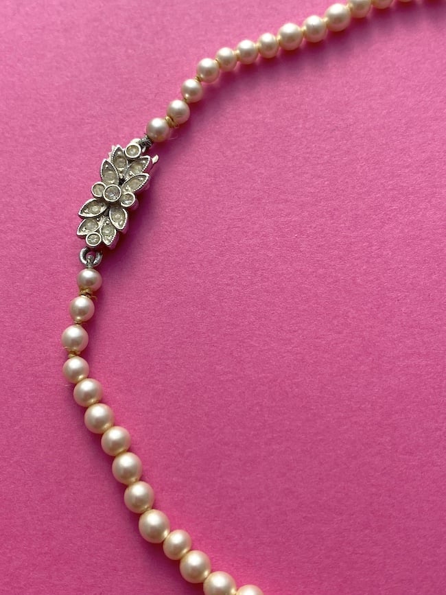 Dainty vintage Rosita Pearls glass pearl necklace - St Cyr Vintage