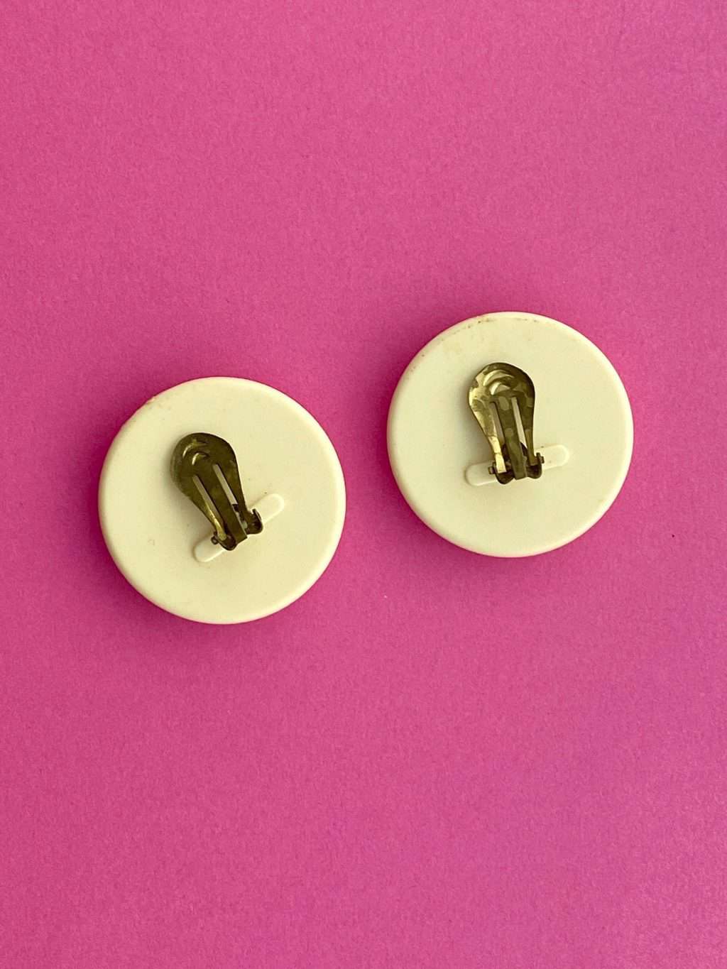 Large 1960s Faux Snake Snakeskin Clip Earrings - Image 3