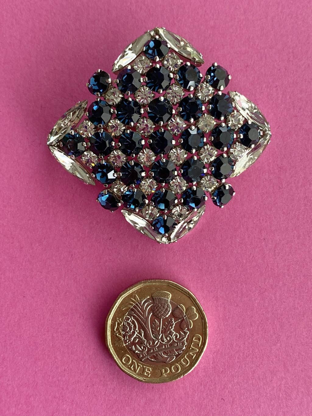 Large 1960s square dark blue & clear rhinestone vintage brooch - Image 3