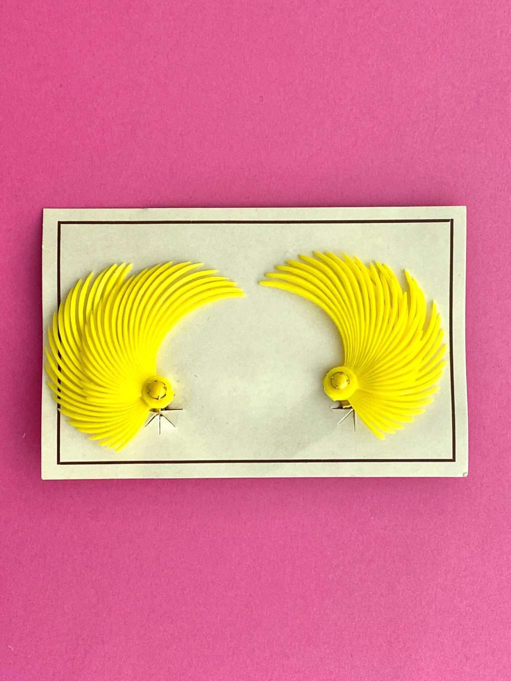 50s Deadstock Plastic Clip On Earrings Feather Shape, Never Used, As New, 1950s Original, Rare NOS