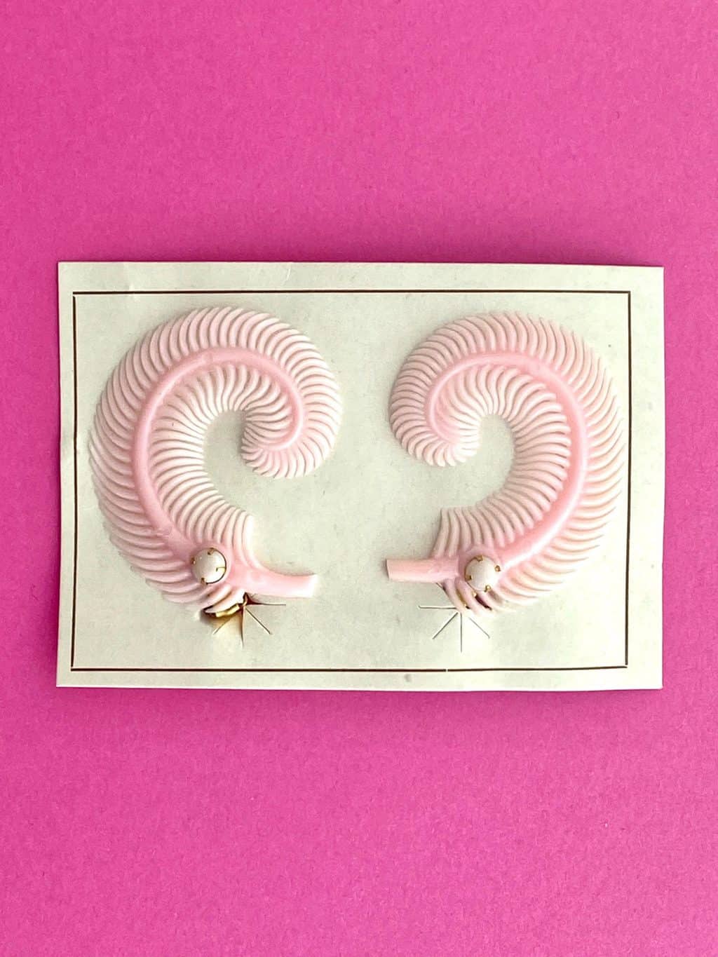 50s Deadstock Plastic Clip On Earrings Single Feather, As New, 1950s Original, Rare NOS, Curly