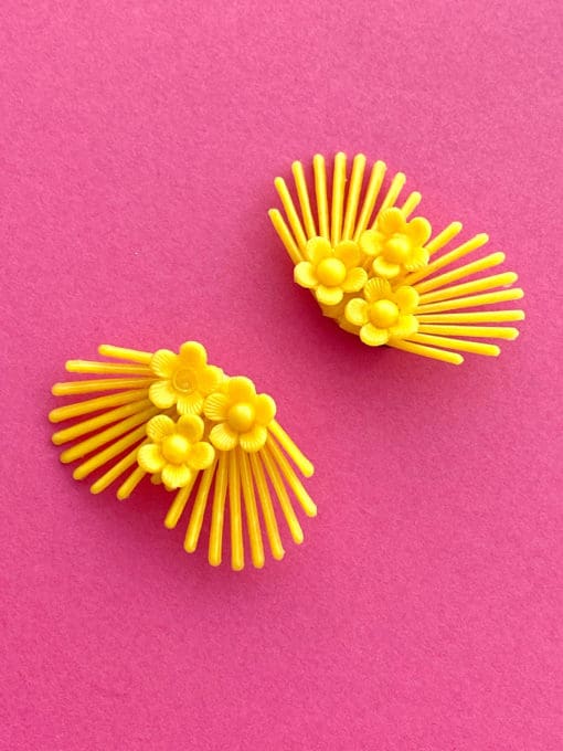 1950s Deadstock Yellow Fan & Flower Clip On Earrings