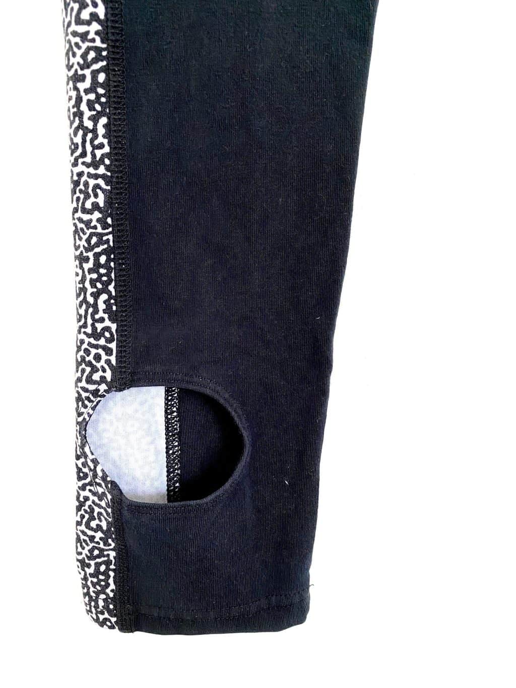 Nike training leggings with animal print sides. Black & white - M - Image 4