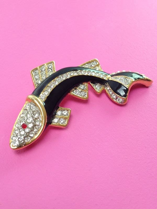 1980s vintage flying fish enamel brooch with rhinestones - Image 2