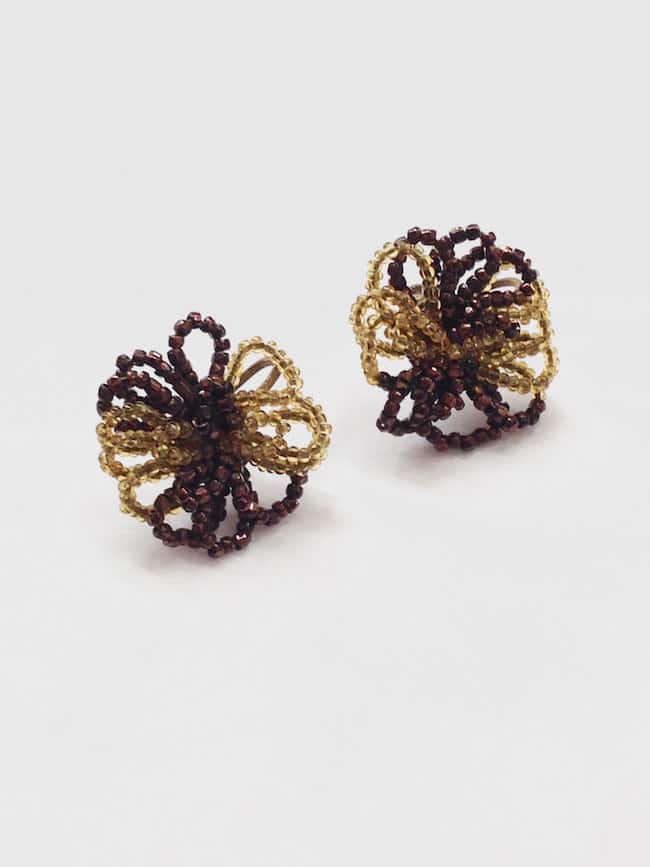 Vintage 1950s Yellow & Bronze Seed Bead Screw Back Earrings - Image 3