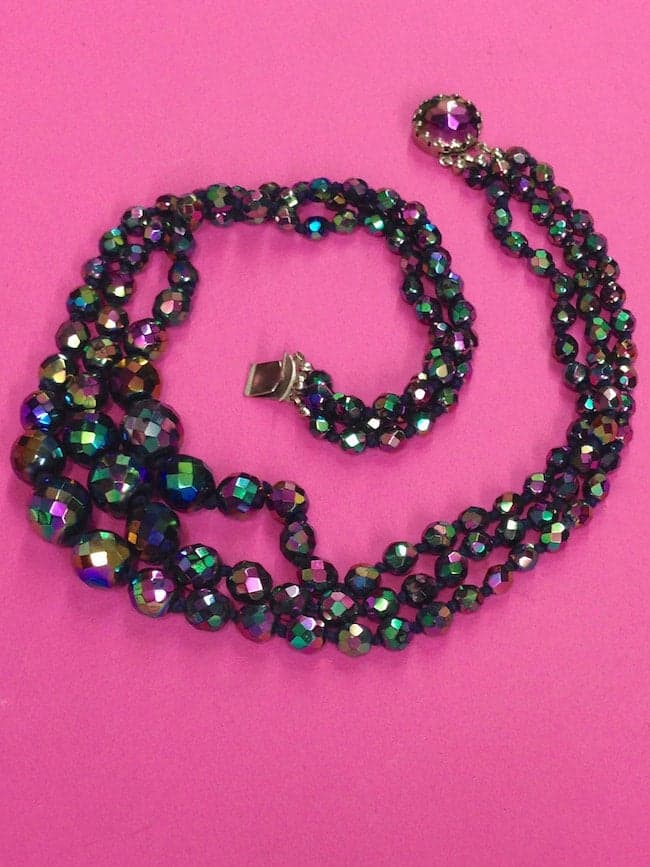 1950s three strand vintage Aurora Borealis peacock glass necklace - Image 5