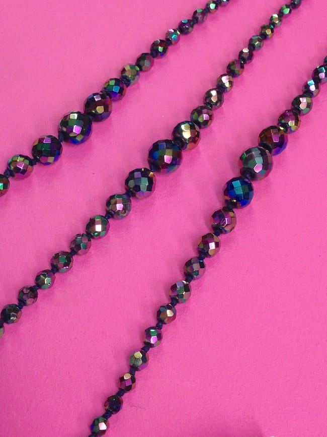 1950s three strand vintage Aurora Borealis peacock glass necklace - Image 4