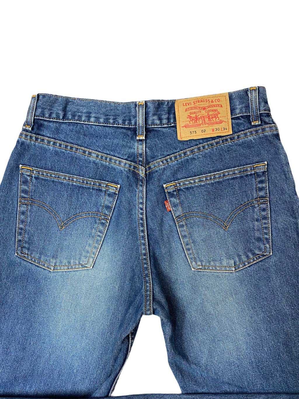 Vintage Levis 575 denim jeans in mid-blue wash, straight leg - W30 x L33 -  St Cyr Vintage