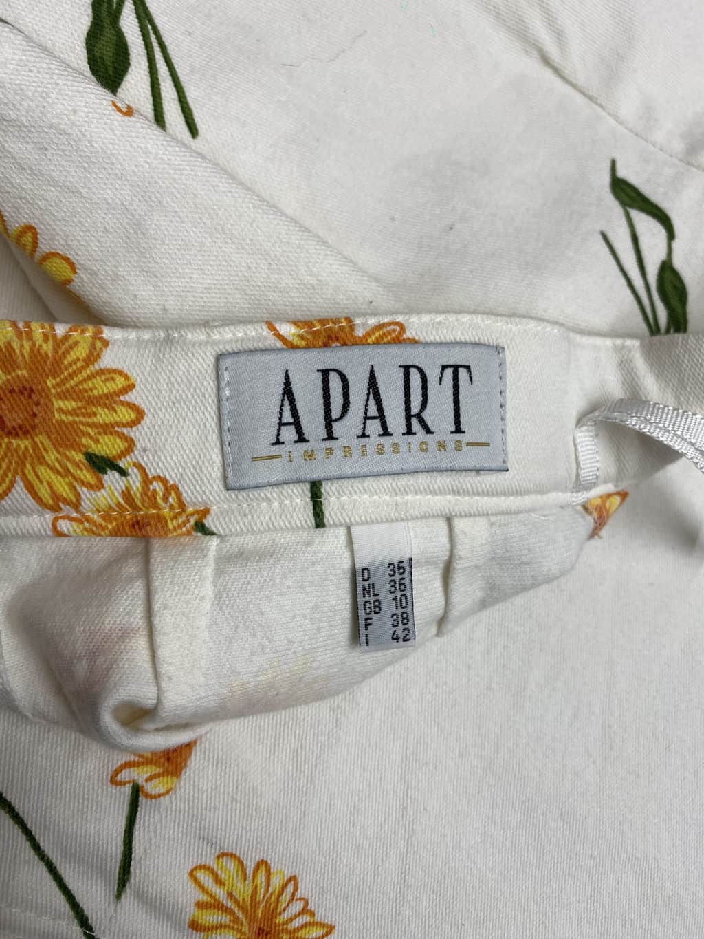 Vintage white cotton denim mini skirt with yellow marigold flowers - Small / W27 - Image 6