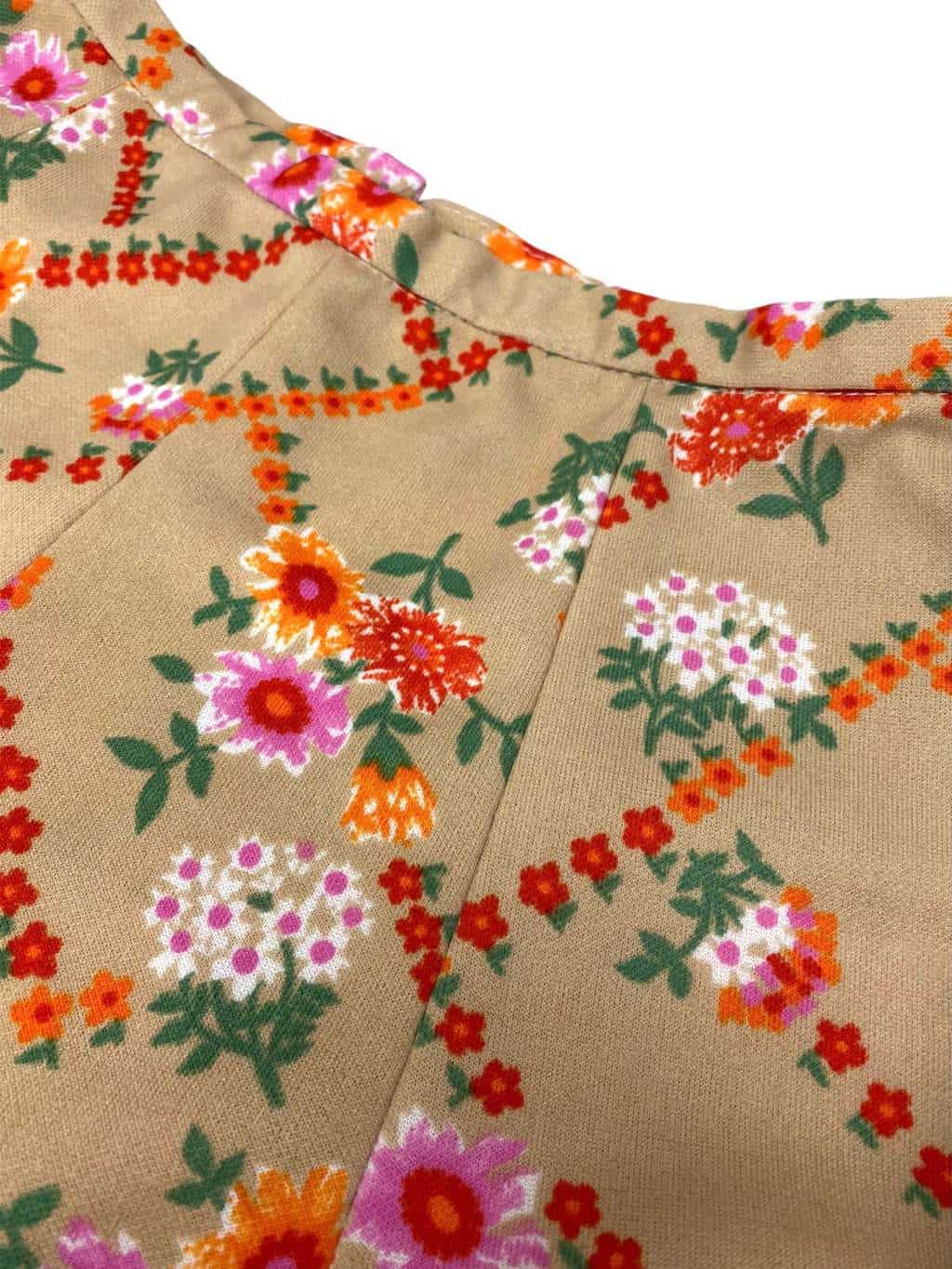 1970s vintage floral midi-skirt in peach-beige - Small - Image 2