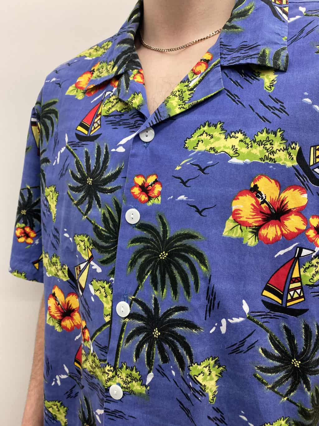 Mens bright vintage Hawaiian shirt with boats and palm trees floral green  blue yellow beach sea scene - L / XL - St Cyr Vintage