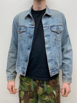 Mens Vintage Y2K Levis Trucker Jacket in Light Wash Denim with Distressed Patches / Stitching on Back and Cuffs - Size Men's S / M