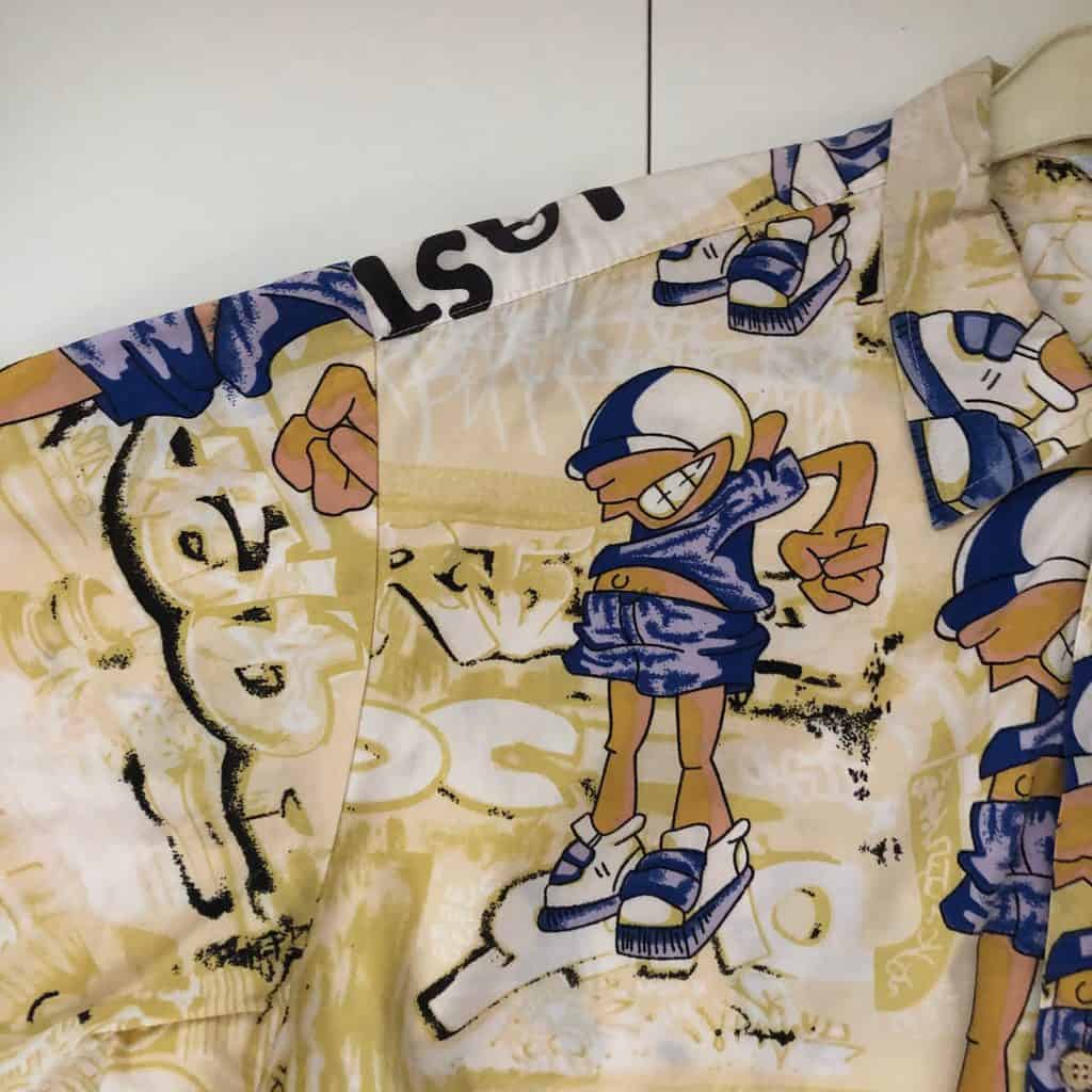 Quirky Mens Vintage Shirt with Fun Cartoon Graffiti Motif Coconut Shell Buttons - L / XL - Image 6