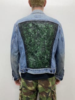 Vintage Levis Customised Denim Jacket Mens Stonewash Blue Trucker Jkt with Hand Painted Green and Black Design on Back - Size Men's S / M