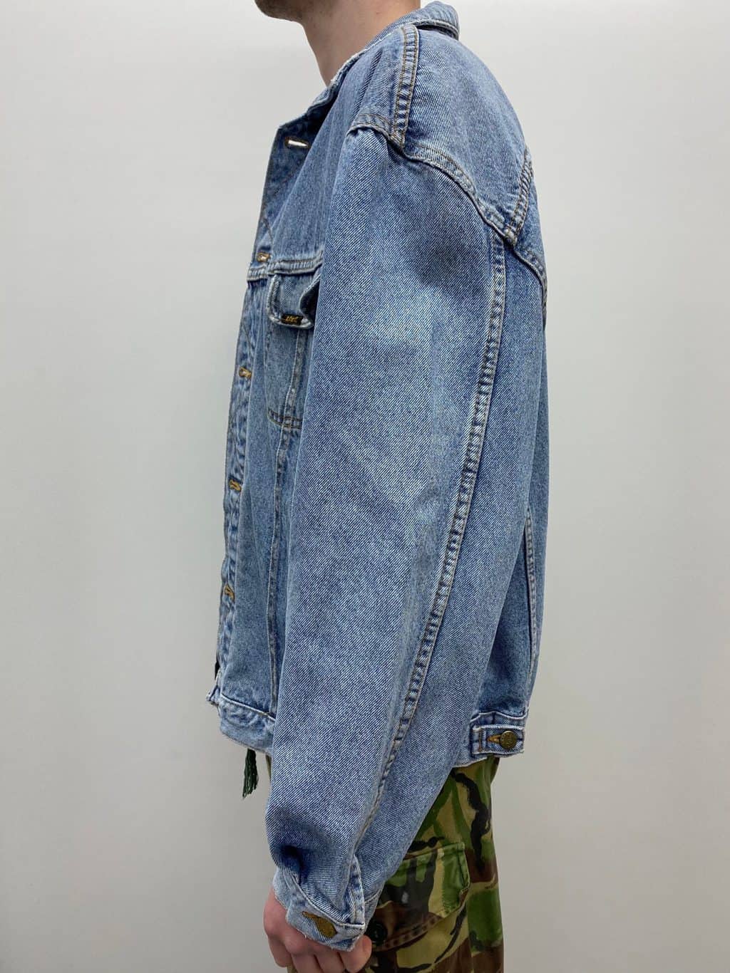 Vintage Light Blue Lee Mens Denim Trucker Style Jacket Two Chest Pockets - L - Image 4