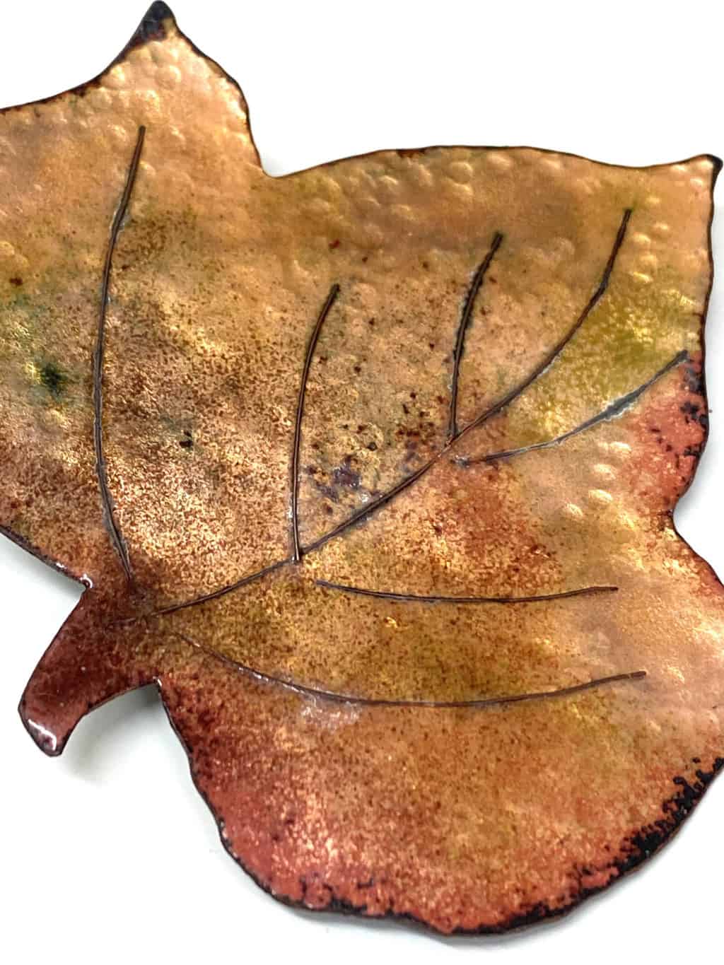 Handmade vintage leaf brooch metal with iridescent Autumnal coloured enamel - Image 4