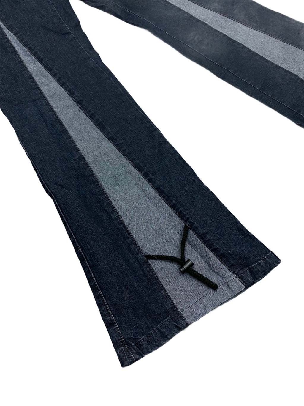 Vintage 90s tweans flare jeans in dark wash - W26 X L32 - Image 2