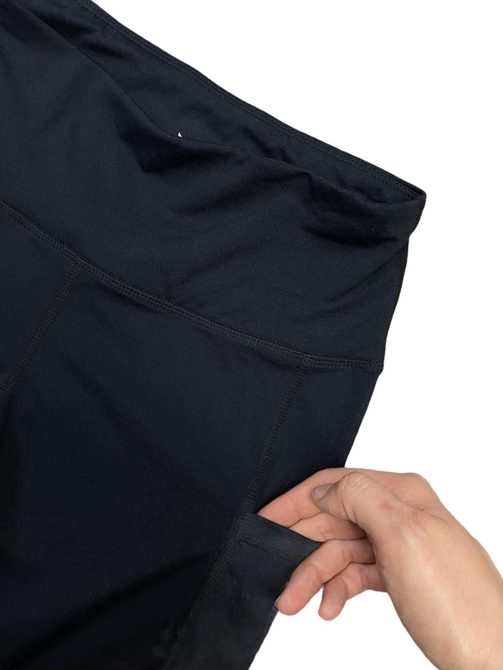 Womens Y2K Black Cropped Sports Leggings with Side Pocket  - S - Image 3