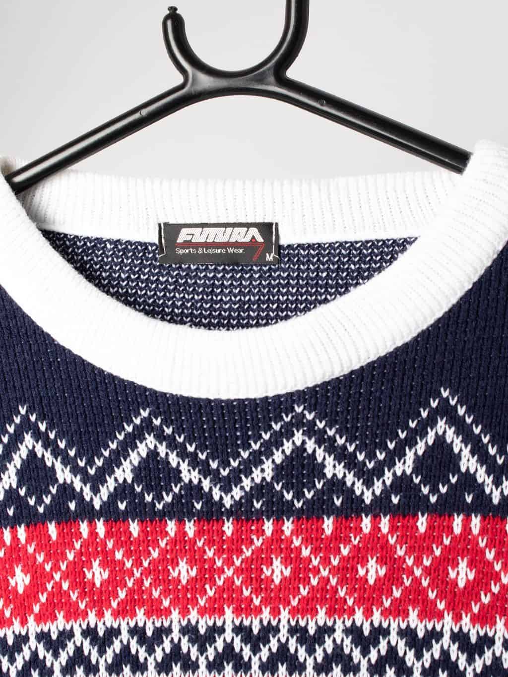 Unisex 1980s-style Christmas novelty jumper with abstract reindeer pattern - M / L - Image 3