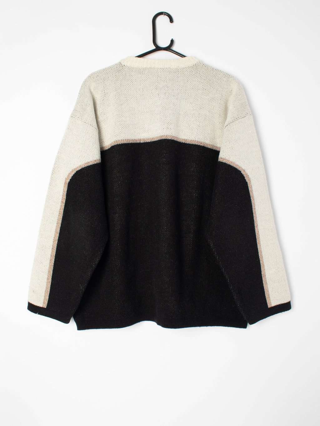 Mens 90s vintage ski jumper in bold two tone black and white, lovely thick material - XL - Image 3