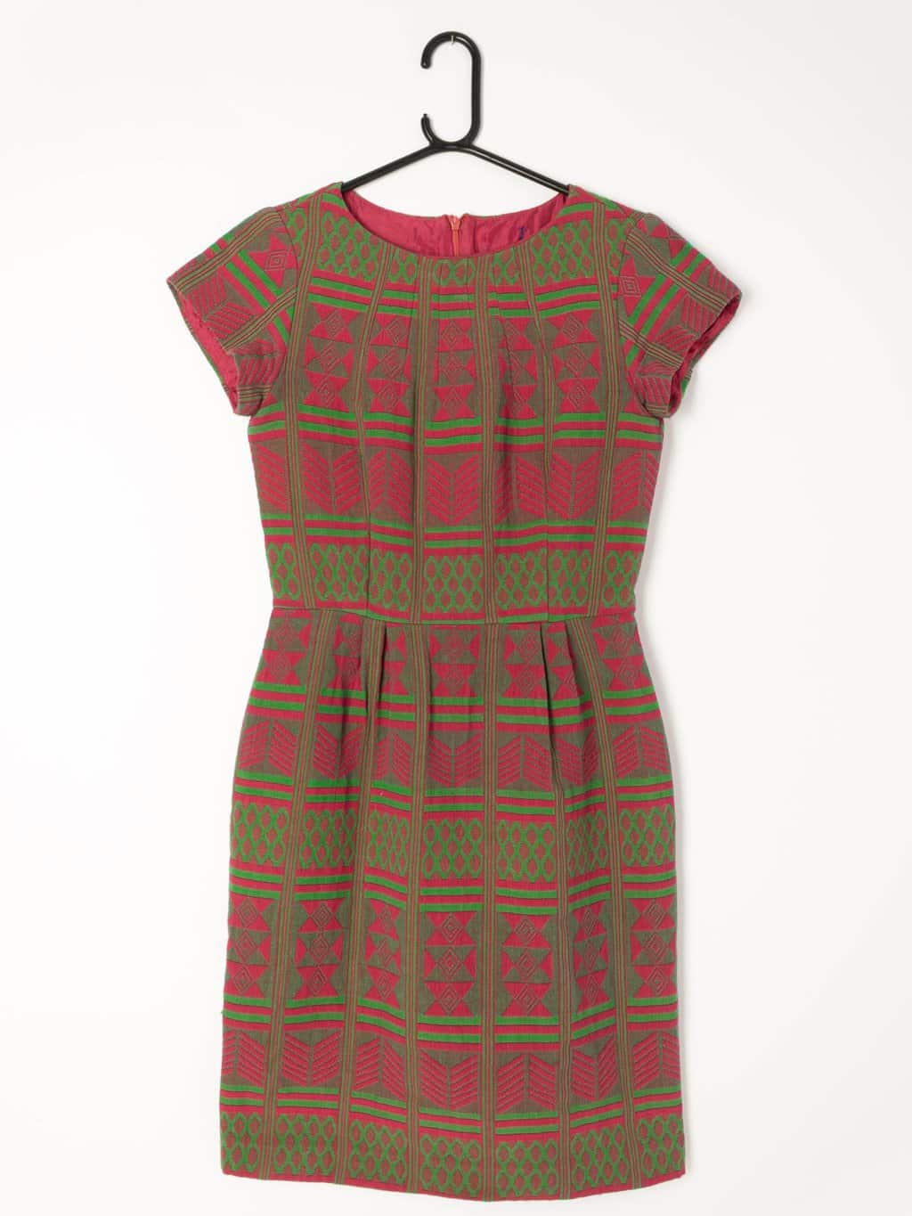 1960s vintage jacquard dress with fitted waist, and abstract green and red pattern - Small