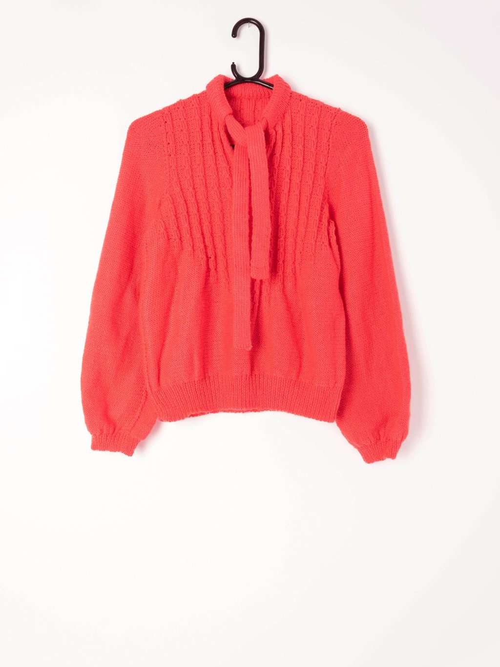 Womens vintage salmon pink hand-knitted jumper with keyhole neckline - Small / Medium