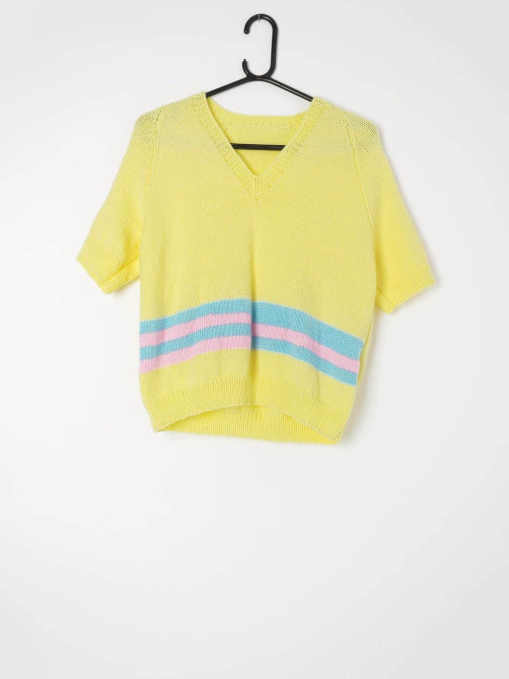 Womens 70s vintage handmade yellow knitted short sleeve jumper with blue and pink design - Medium