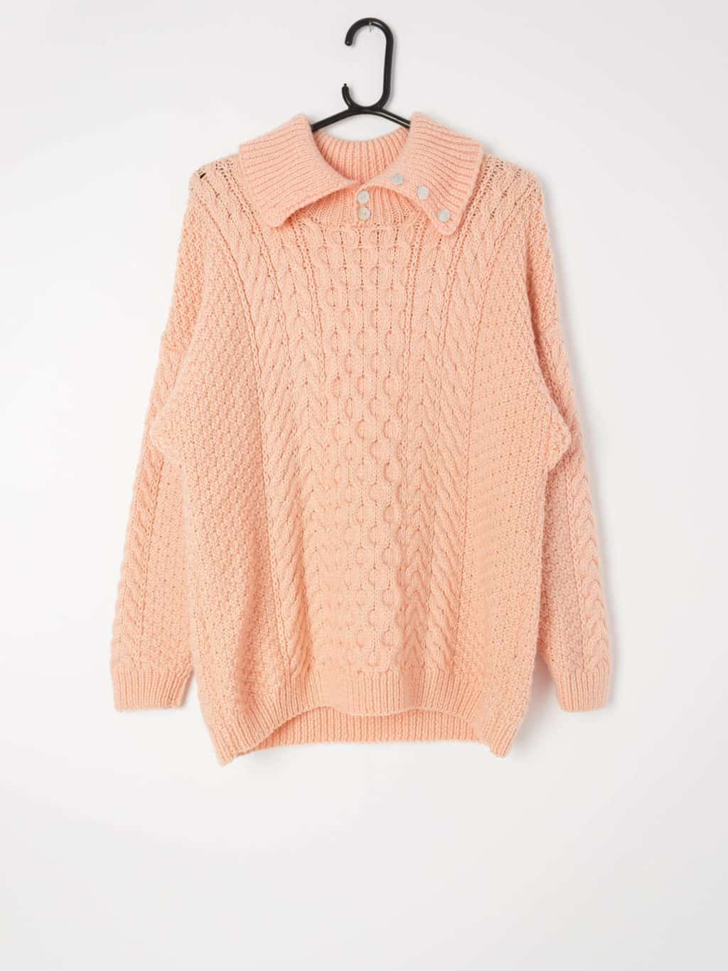 Womens vintage peachy pink cable knit collared jumper with mother of pearl buttons - Medium / Large