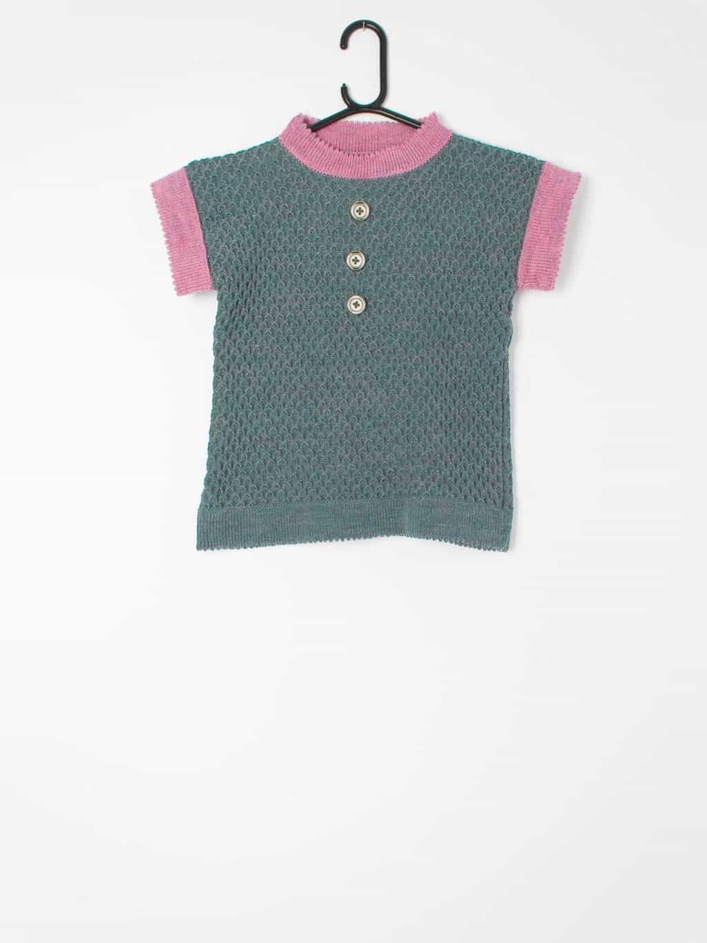 Womens / girls vintage knitted top with contrast sleeves and collar - XS