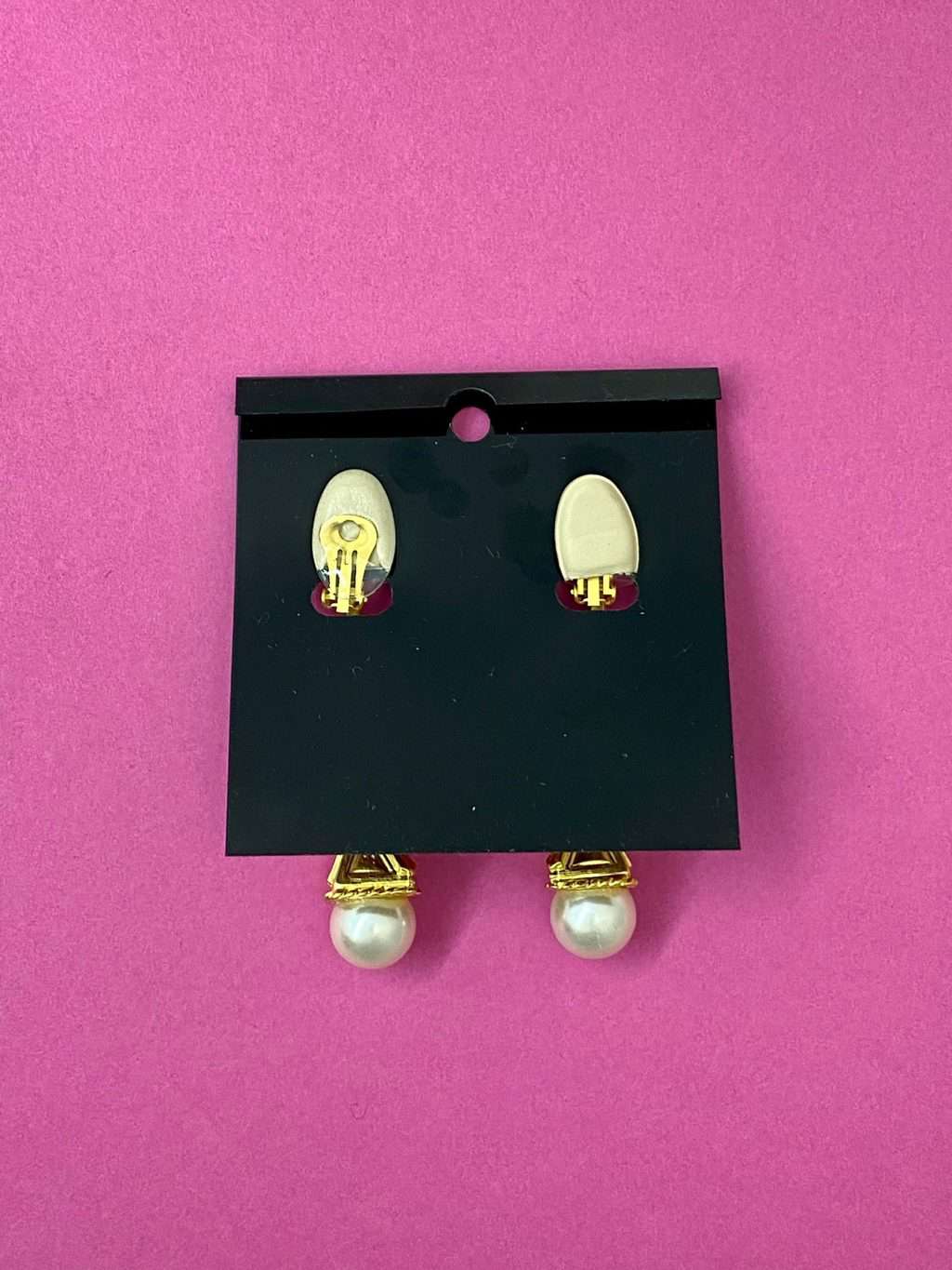 Vintage 1980s statement earrings in gold and simulated pearl by Vanecci Italy deadstock clip on - Image 3