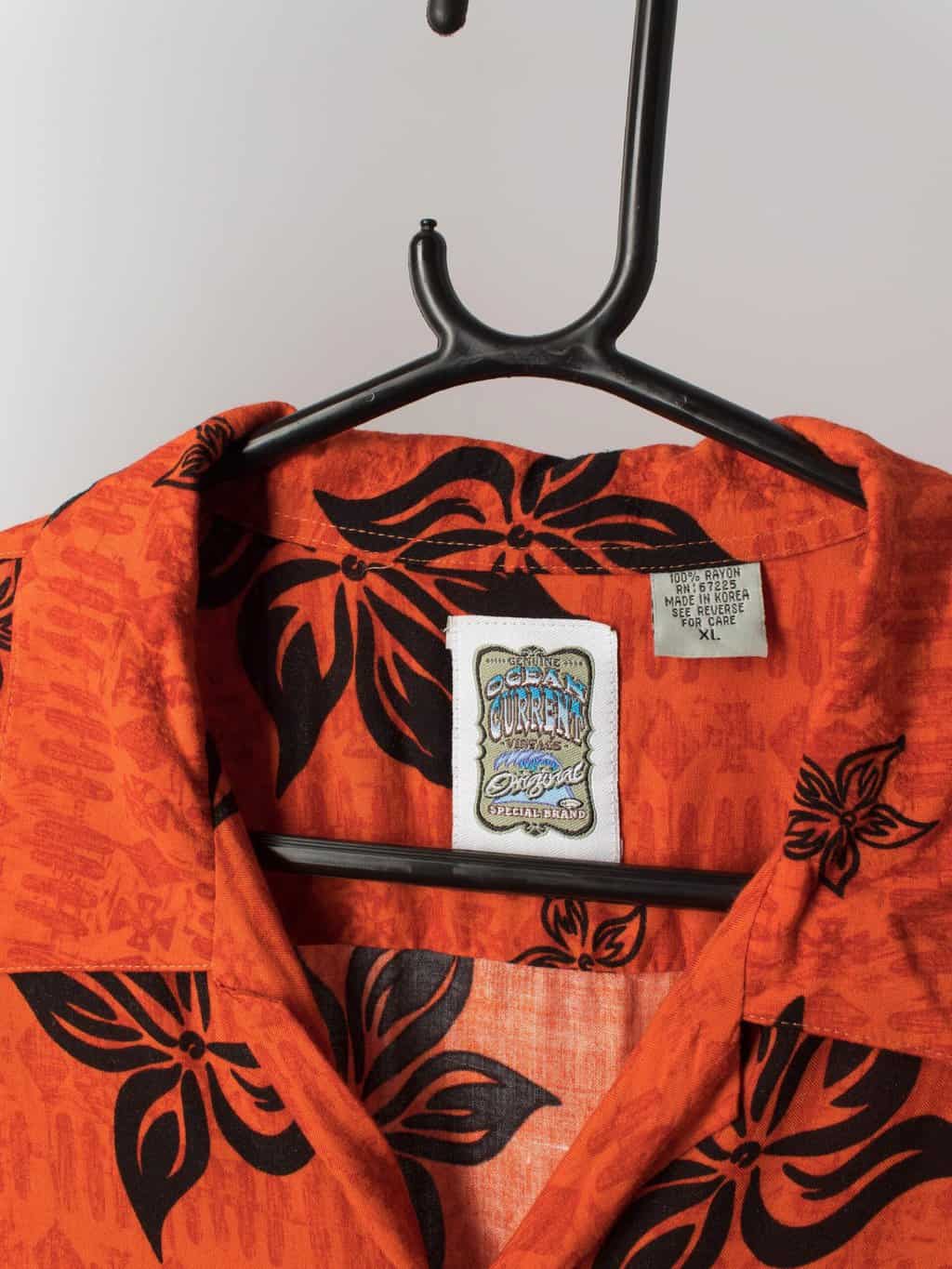 Mens Vintage Hawaiian shirt bold orange red with black hibiscus floral motifs - XL - Image 3