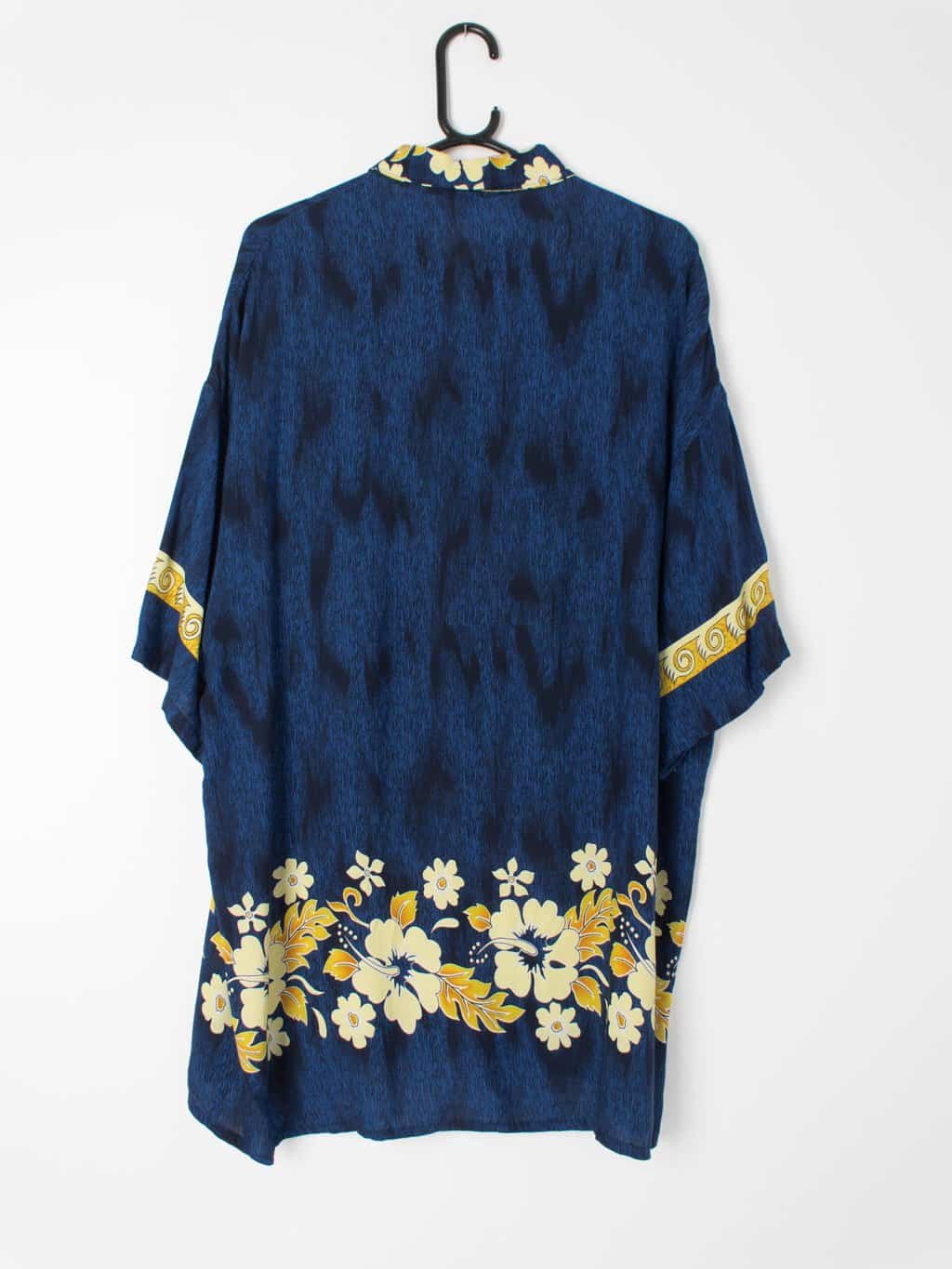 Mens Vintage Hawaiian shirt with fine stroke two tone blue pattern and yellow orange floral details - XXL - Image 4