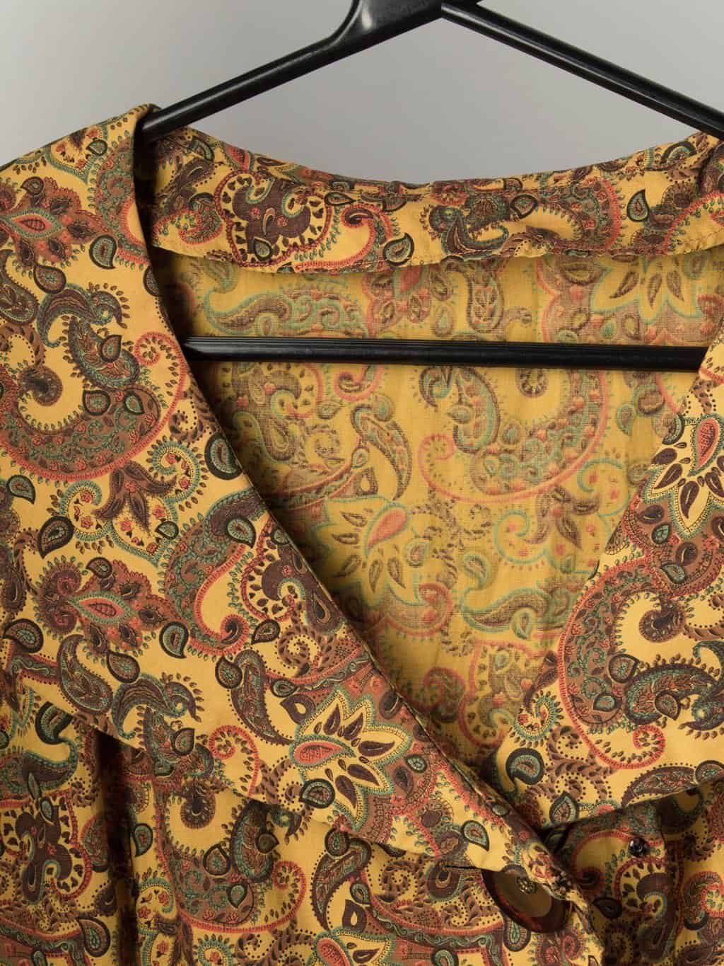 1960s cotton short vintage dress with mustard, red and brown paisley pattern - UK 12 / 14 - Image 4
