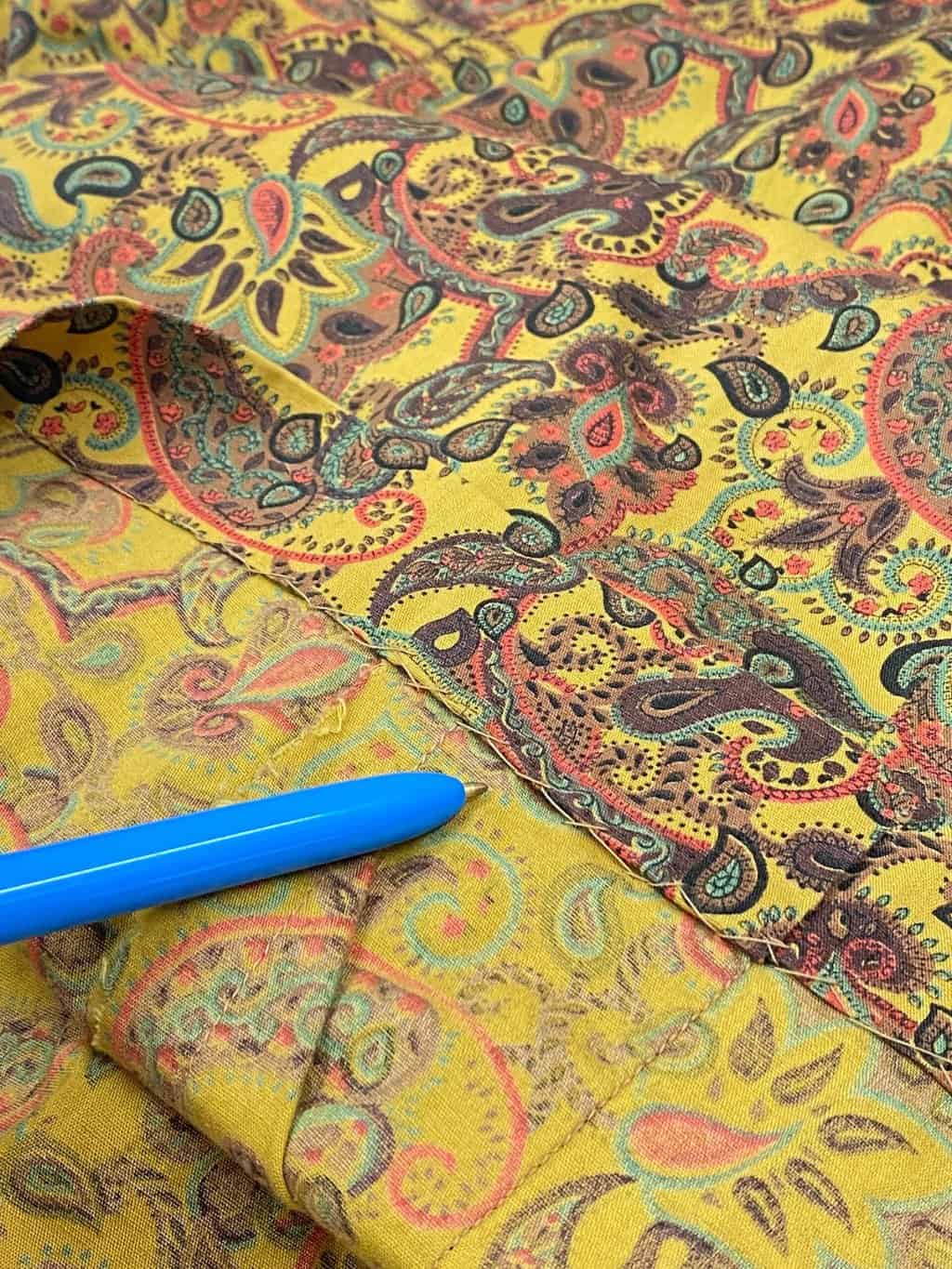 1960s cotton short vintage dress with mustard, red and brown paisley pattern - UK 12 / 14 - Image 5