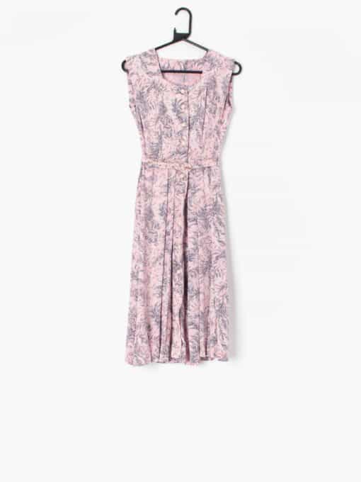 Vintage 1940s floral dress with matching belt in pink with a grey, black and white floral pattern -  UK 6