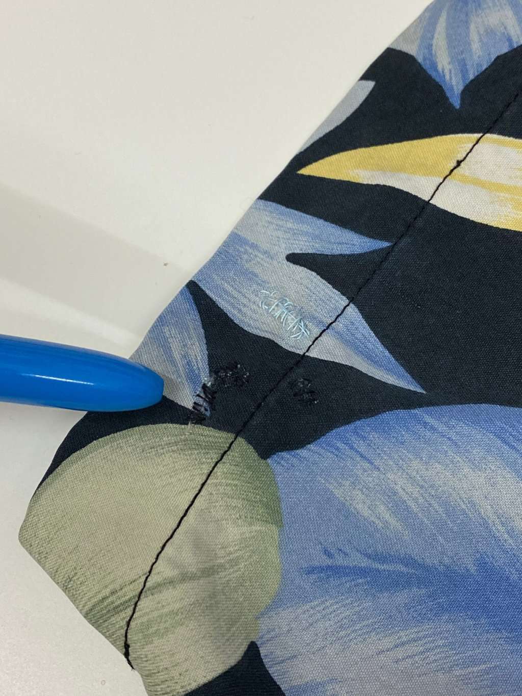 Mens Vintage Hawaiian silk shirt in black with blue and green floral print - XL - Image 5