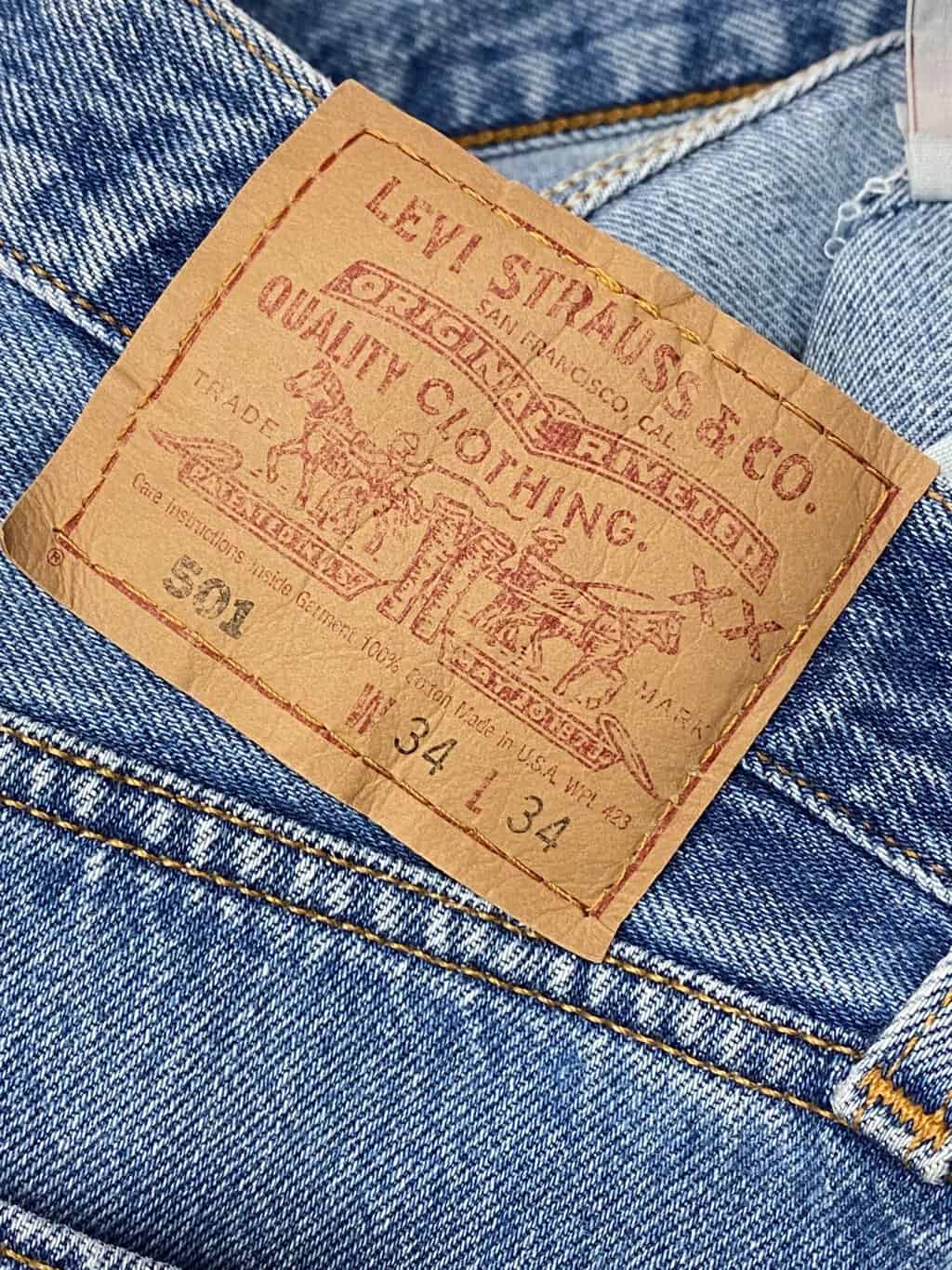 90s vintage Levis 501 jeans USA made blue stonewash with red tab - W33 x  L34 - St Cyr Vintage