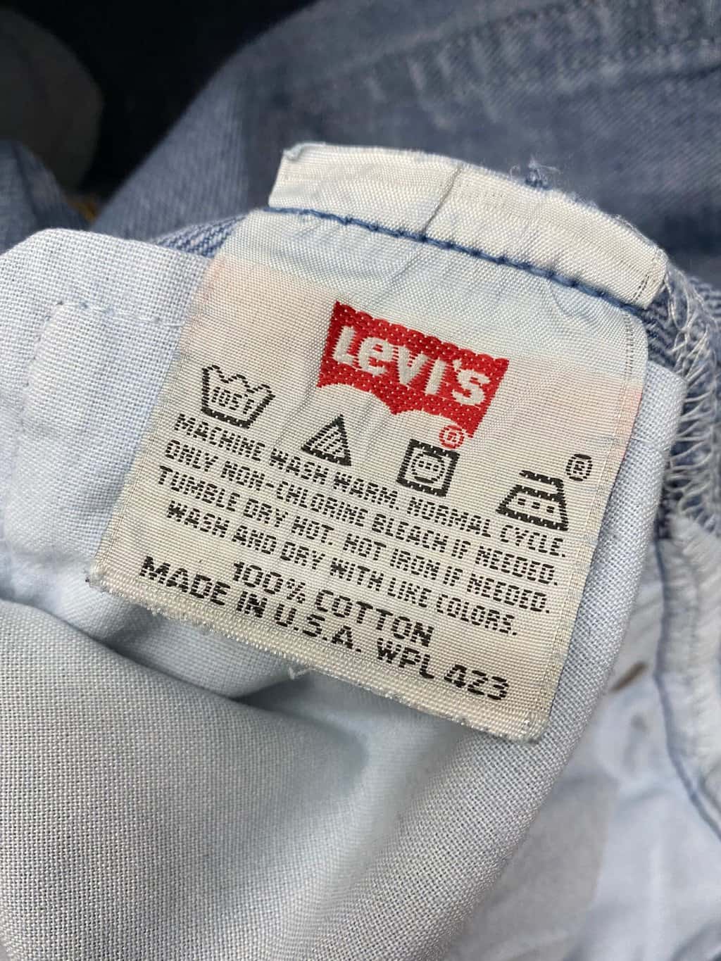 90s vintage Levis 501 jeans 34 x 32 USA made blue stonewash with red tab -  W34 x L32 - St Cyr Vintage
