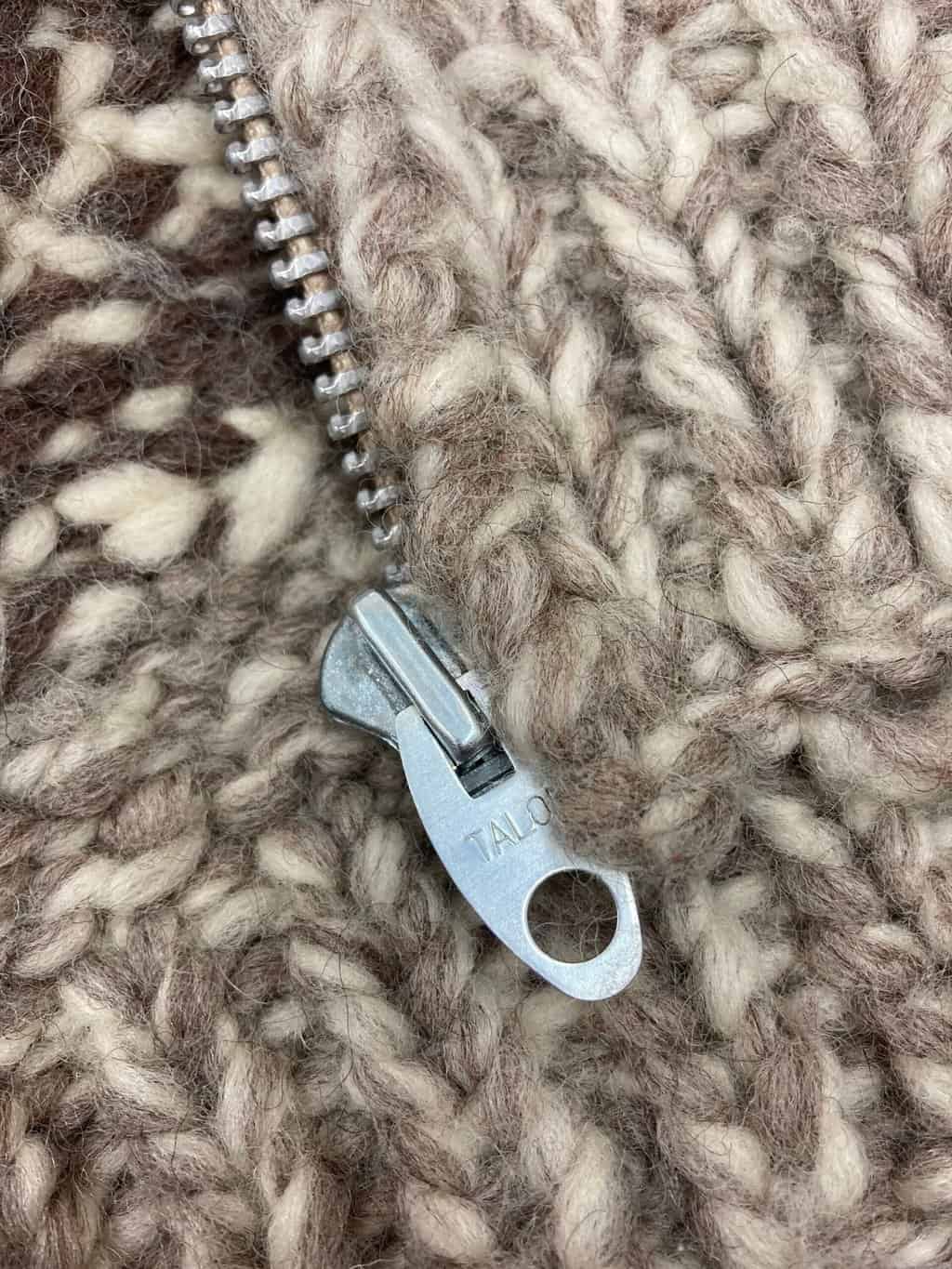 Mens 1960s vintage cowichan cardigan jacket with beige bands and eagle pattern- Small / Medium - Image 5