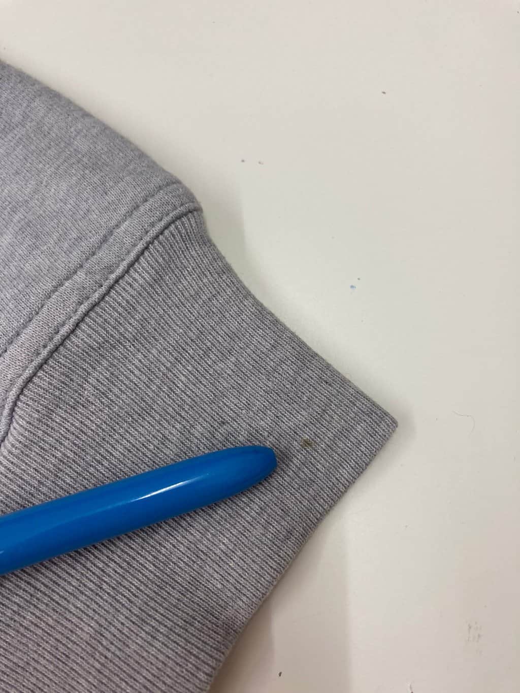 Vintage Dolce & Gabbana spellout grey sweatshirt with large embroidered textured logo - Large - Image 9