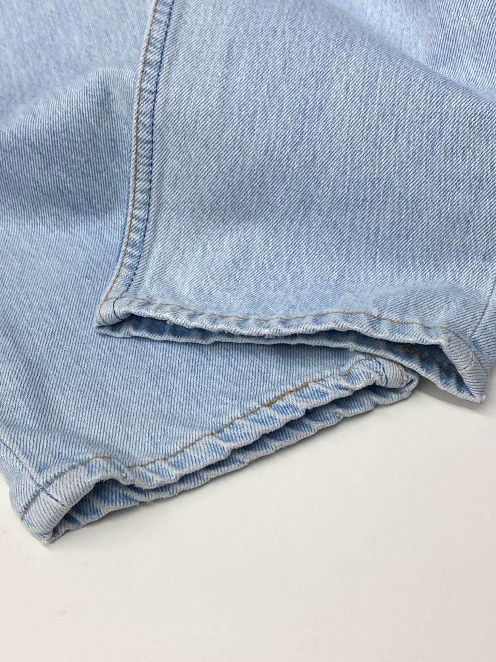Vintage Levis 901 jeans 26.5 x 32 pale stonewash blue 90s - St Cyr Vintage