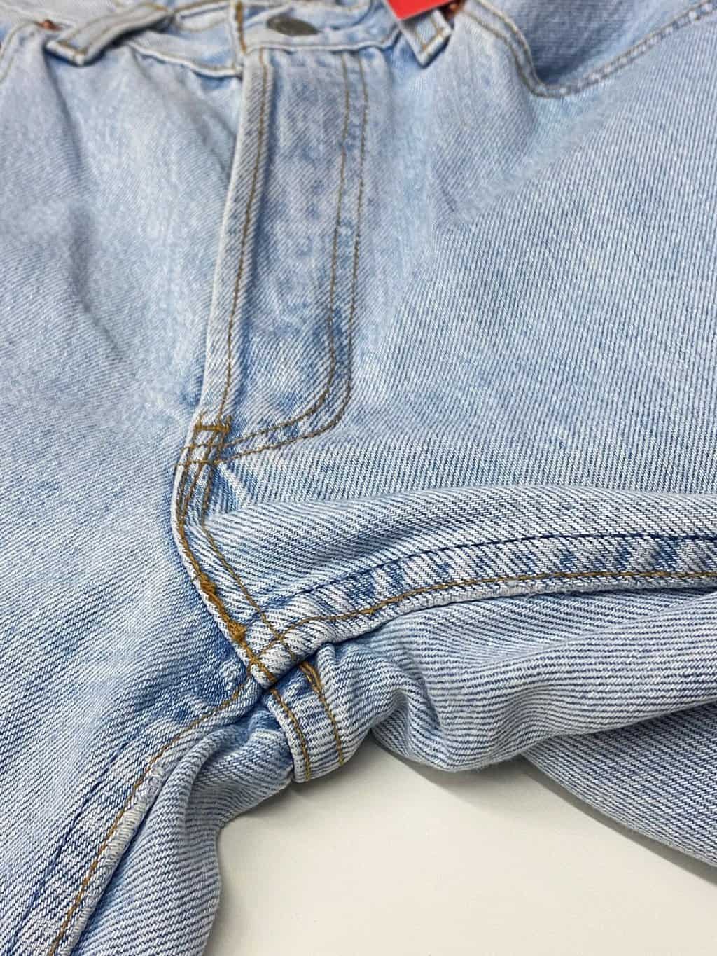 Vintage Levis 901 jeans pale stonewash blue - W26.5 x L32 - St Cyr Vintage