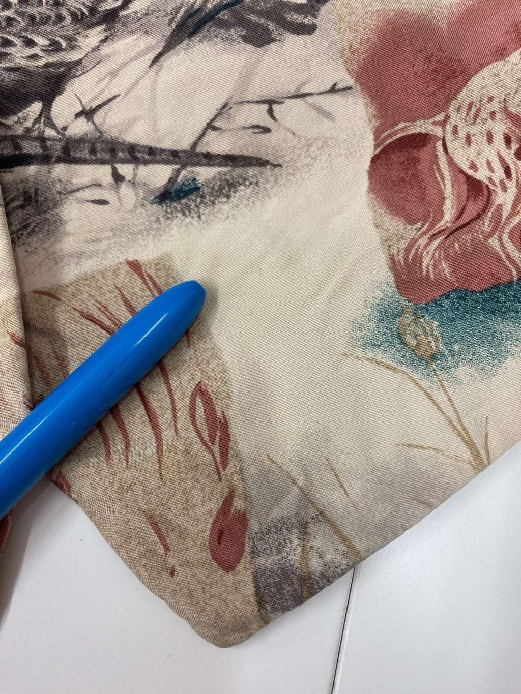 Womens vintage silk vest / waistcoat with pheasant and springer spaniel countryside design  - Large / XL - Image 7