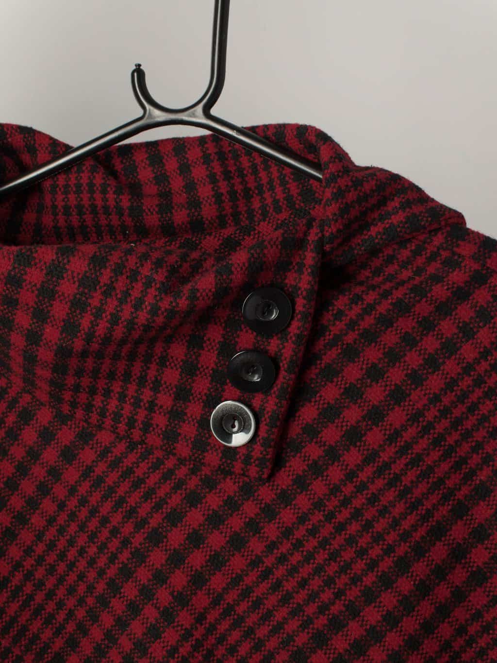 Vintage Red And Black Short Cape With Check Pattern Small Large 2